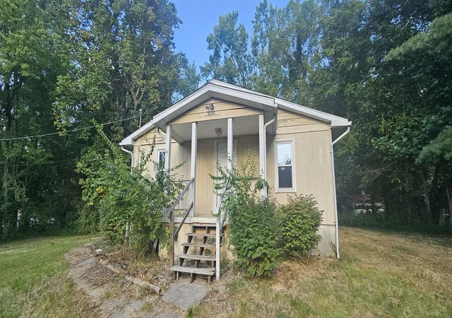Photo 3 of Single family home for sale at 240 Raccoon Valley Rd, Makanda, IL 62958 | MLS# 12748972 | Listing updated on 2026-09-19