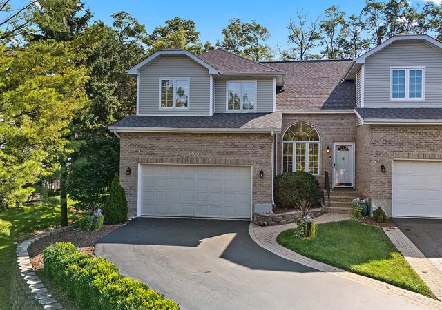 Photo 1 of Townhouse for sale at 5000 Vernon Park Pl, Lisle, IL 60532 | MLS# 12748976 | Listing updated on 2026-09-14