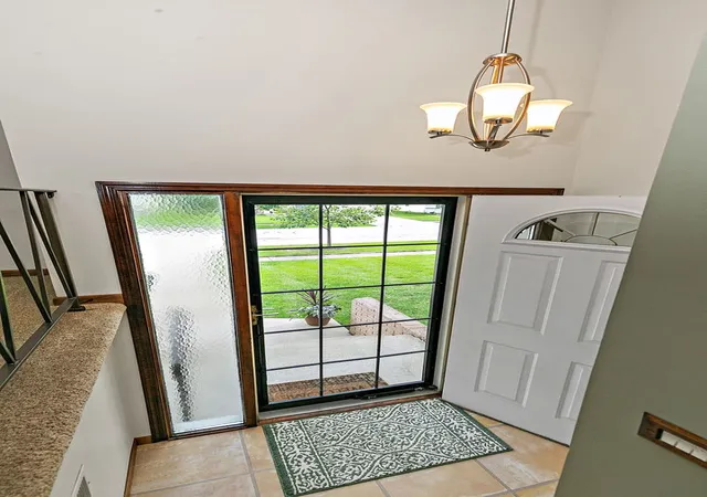 Photo 3 of Single family home for sale at 1804 Syracuse Ln, Schaumburg, IL 60193 | MLS# 12748977 | Listing updated on 2026-09-16
