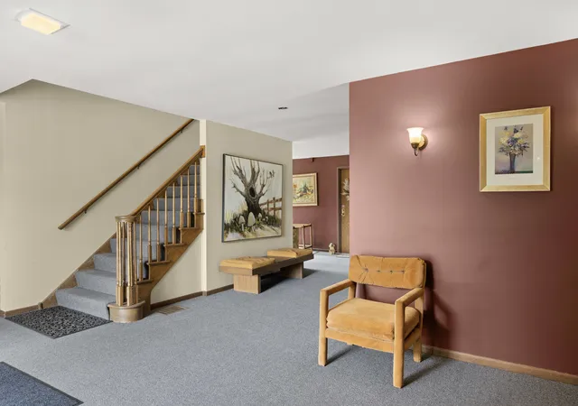 Listing Photo 4 - Condo for sale in building located at 7300 Fairview Ave, Downers Grove, IL 60516 - Unit #206