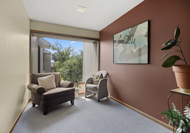 Listing Photo 5 - Condo for sale in building located at 7300 Fairview Ave, Downers Grove, IL 60516 - Unit #206