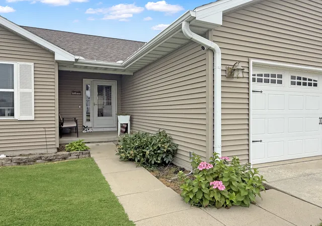 Photo 2 of Single family home for sale at 103 E Center St, Gifford, IL 61847 | MLS# 12749027 | Listing updated on 2026-10-06