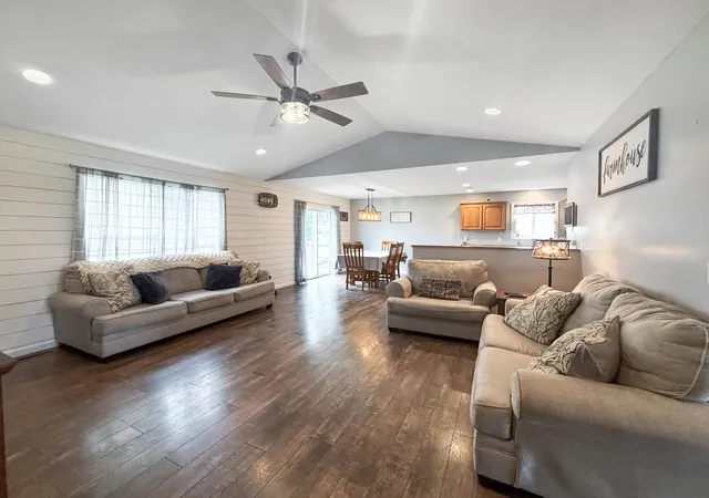 Photo 3 of Single family home for sale at 103 E Center St, Gifford, IL 61847 | MLS# 12749027 | Listing updated on 2026-10-06