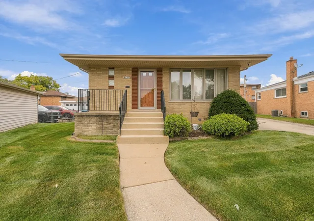 Photo 1 of Single family home for sale at 4155 W 118th Place, Alsip, IL 60803 | MLS# 12749031 | Listing updated on 2026-10-05