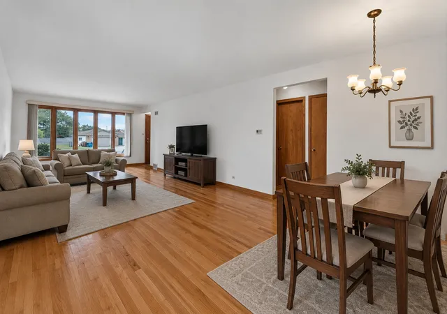 Photo 2 of Single family home for sale at 4155 W 118th Place, Alsip, IL 60803 | MLS# 12749031 | Listing updated on 2026-10-05