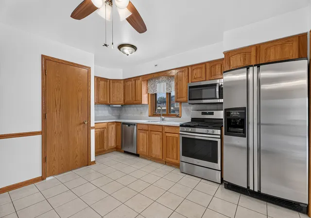 Photo 3 of Single family home for sale at 4155 W 118th Place, Alsip, IL 60803 | MLS# 12749031 | Listing updated on 2026-10-05