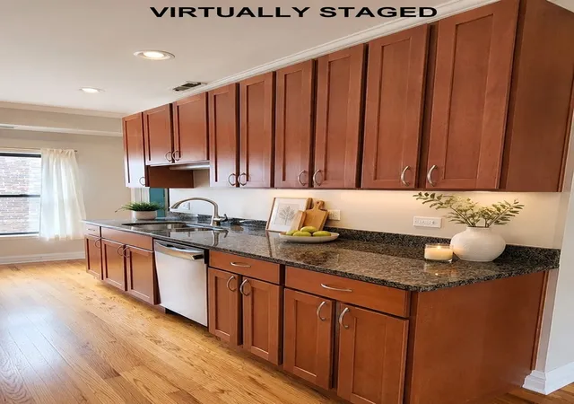 Listing Photo 4 - Condo for sale in building located at 5256 S Drexel Ave, Chicago, IL 60615 - Unit #3D