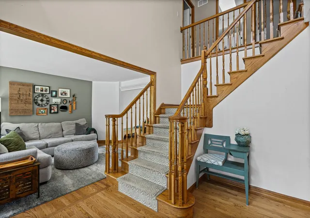 Photo 2 of Single family home for sale at 307 Cass St, Lemont, IL 60439 | MLS# 12749039 | Listing updated on 2026-09-14