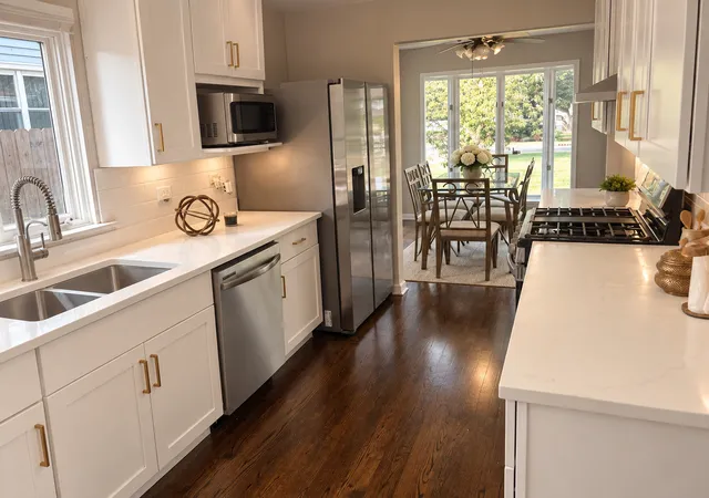 Photo 3 of Single family home for sale at 139 N Hemlock Ave, Wood Dale, IL 60191 | MLS# 12749050 | Listing updated on 2026-09-23