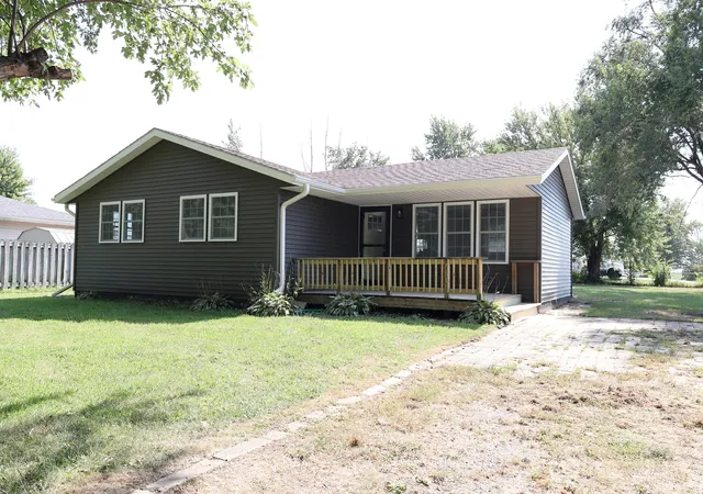 Photo 1 of Single family home for sale at 7840 S Sugar Is Rd, Chebanse, IL 60922 | MLS# 12749066 | Listing updated on 2026-10-04