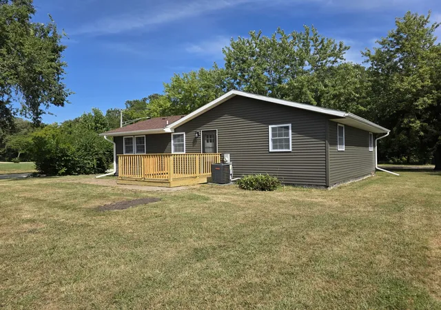 Photo 3 of Single family home for sale at 7840 S Sugar Is Rd, Chebanse, IL 60922 | MLS# 12749066 | Listing updated on 2026-10-04