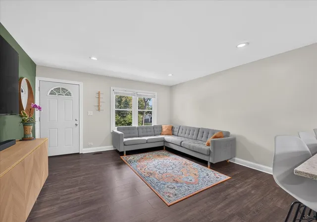 Photo 2 of Single family home for sale at 2921 Everglade Ave, Woodridge, IL 60517 | MLS# 12749128 | Listing updated on 2026-09-13