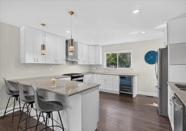 Photo 4 of Single family home for sale at 2921 Everglade Ave, Woodridge, IL 60517 | MLS# 12749128 | Listing updated on 2026-09-13