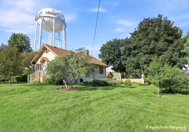 Photo 3 of Single family home for sale at 204 N Archer Ave, Mundelein, IL 60060 | MLS# 12749142 | Listing updated on 2026-09-26