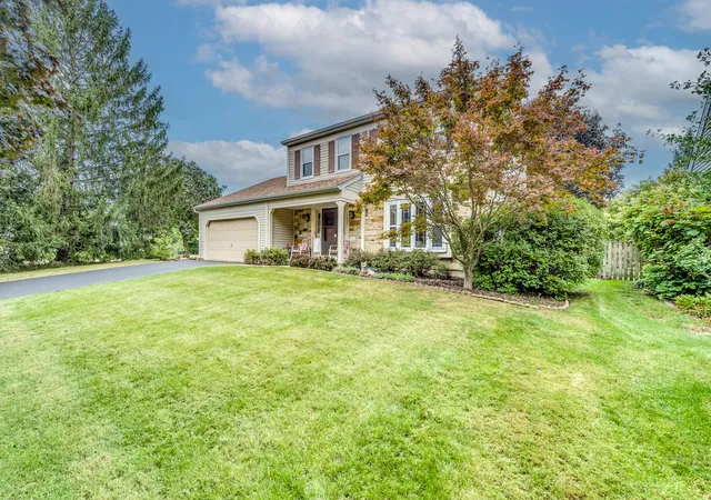 Photo 2 of Single family home for sale at 1602 Larson Ave, St. Charles, IL 60174 | MLS# 12749175 | Listing updated on 2026-09-24