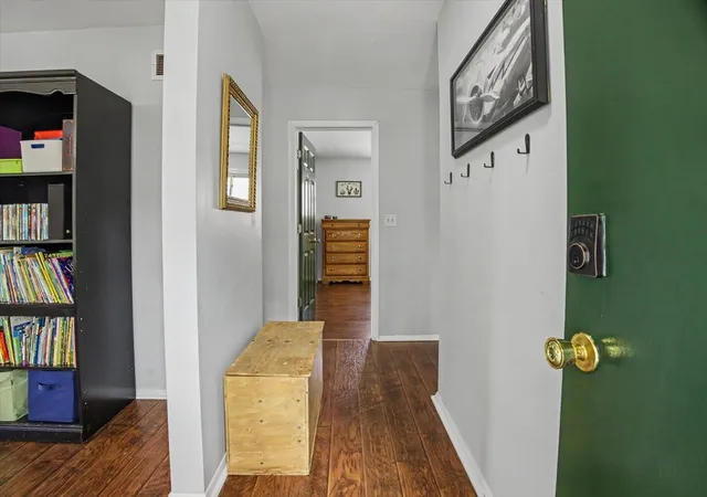 Photo 4 of Single family home for sale at 8 Briarwood Ave, Bloomington, IL 61701 | MLS# 12749191 | Listing updated on 2026-10-13