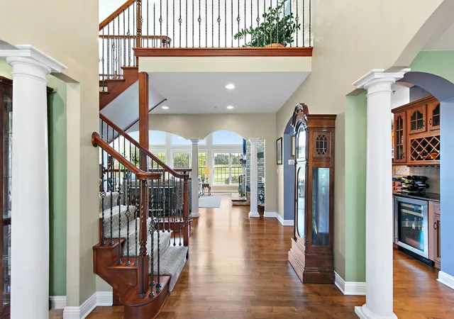 Photo 3 of Single family home for sale at 6564 Beech Ln, Libertyville, IL 60048 | MLS# 12749237 | Listing updated on 2026-10-10