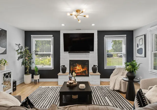 Photo 4 of Single family home for sale at 1195 Longmeadow Rd, Northbrook, IL 60062 | MLS# 12749241 | Listing updated on 2026-09-14