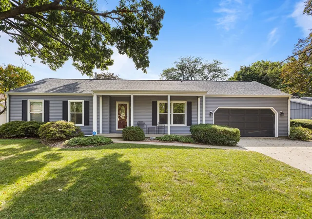 Photo 1 of Single family home for sale at 4 Magnolia Ct, Savoy, IL 61874 | MLS# 12749244 | Listing updated on 2026-10-07