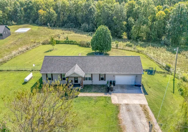 Photo 1 of Single family home for sale at 15644 N Sunfish Ln, Woodlawn, IL 62898 | MLS# 12749255 | Listing updated on 2026-09-19