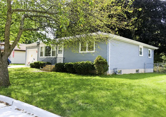 Photo 1 of Sale Pending at 576 Elm St, Hampshire, IL 60140 | MLS# 12749275 | Listing updated on 2026-10-07
