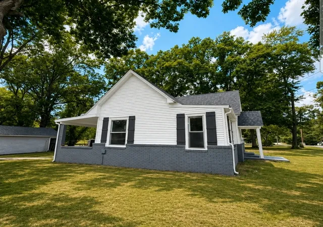 Photo 2 of Sale Pending at 1025 N 7th Street, Mt Vernon, IL 62864 | MLS# 12749277 | Listing updated on 2026-09-10