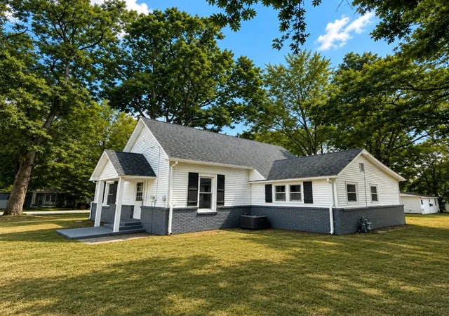 Photo 3 of Sale Pending at 1025 N 7th Street, Mt Vernon, IL 62864 | MLS# 12749277 | Listing updated on 2026-09-10