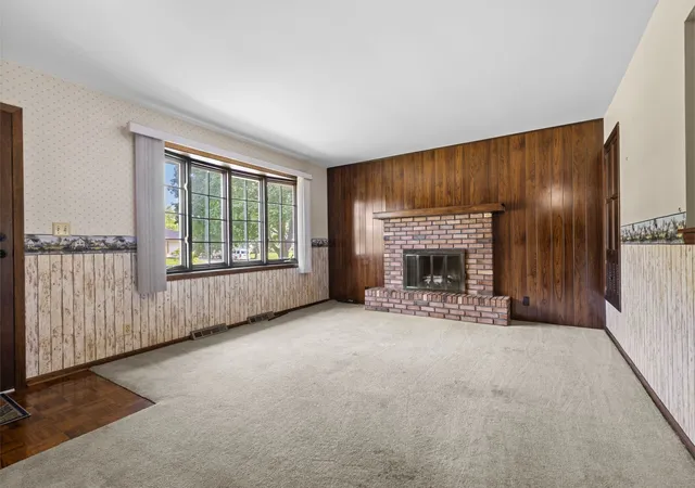 Photo 2 of Sale Pending at 601 Windfield Ln, Machesney Park, IL 61115 | MLS# 12749289 | Listing updated on 2026-09-19