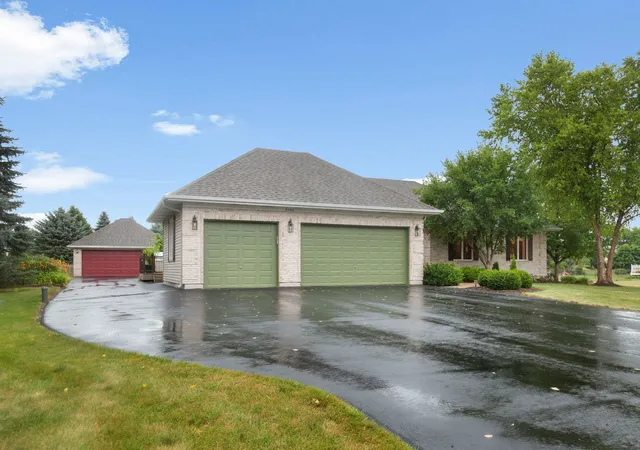 Photo 2 of Single family home for sale at 8404 Squirrel Dr, Spring Grove, IL 60081 | MLS# 12749299 | Listing updated on 2026-09-20