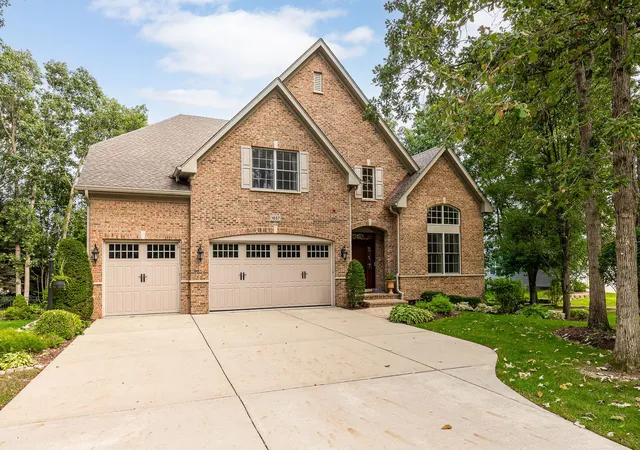 Photo 2 of Single family home for sale at 1657 Hickory Dr, Hoffman Estates, IL 60192 | MLS# 12749325 | Listing updated on 2026-09-13