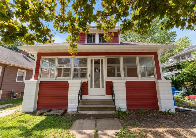 Photo 1 of Single family home for sale at 417 48th Street, Moline, IL 61265 | MLS# 12749336 | Listing updated on 2026-09-04
