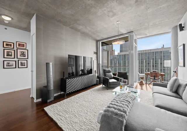 Photo 3 of Condo for sale at 600 N Fairbanks Ct #3304, Chicago, IL 60611 | MLS# 12749381 | Listing updated on 2026-09-14