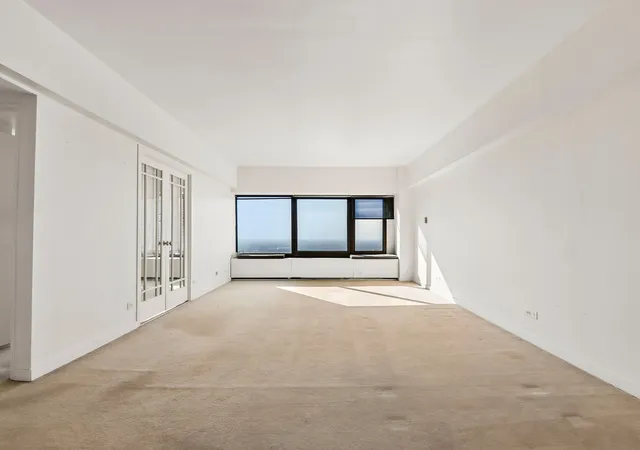 Photo 3 of Condo for sale at 175 E Delaware Pl #5721, Chicago, IL 60611 | MLS# 12749387 | Listing updated on 2026-10-21