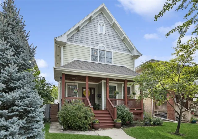 Photo 1 of Single family home for sale at 938 Mapleton Ave, Oak Park, IL 60302 | MLS# 12749393 | Listing updated on 2026-09-29