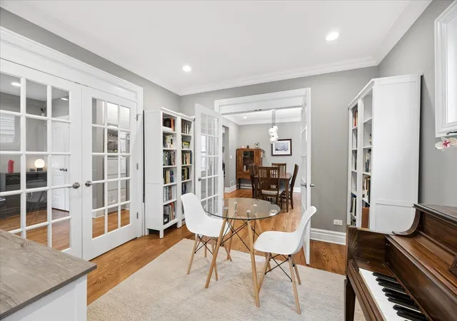 Photo 3 of Single family home for sale at 938 Mapleton Ave, Oak Park, IL 60302 | MLS# 12749393 | Listing updated on 2026-09-29