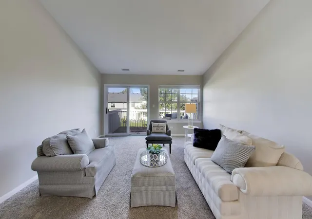 Photo 4 of Townhouse for sale at 6868 W Mount Vernon Ct #2-C, Gurnee, IL 60031 | MLS# 12749404 | Listing updated on 2026-10-06