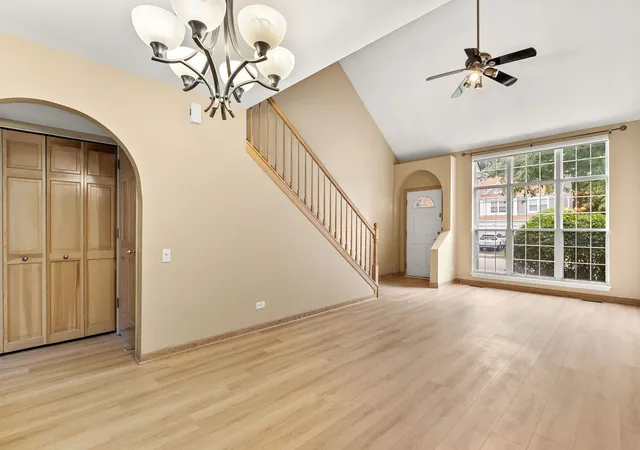 Photo 3 of Townhouse for sale at 620 N Charter Hall Dr, Palatine, IL 60067 | MLS# 12749422 | Listing updated on 2026-09-21