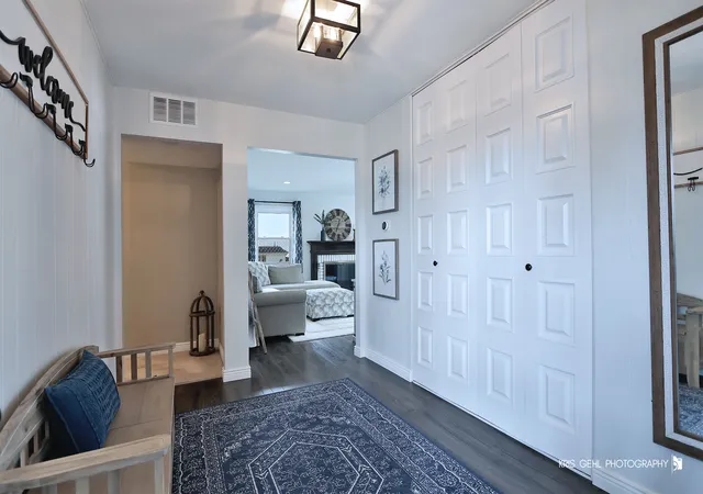 Photo 2 of Single family home for sale at 1806 Portsmouth Ln, Schaumburg, IL 60194 | MLS# 12749455 | Listing updated on 2026-09-19