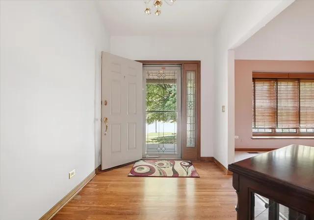 Photo 3 of Single family home for sale at 1173 N Clearwater Ct, Palatine, IL 60067 | MLS# 12749456 | Listing updated on 2026-09-24