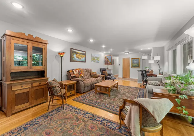 Photo 3 of Single family home for sale at 8711 W 123rd Street, Palos Park, IL 60464 | MLS# 12749461 | Listing updated on 2026-09-23