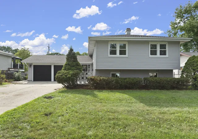 Photo 1 of Single family home for sale at 1470 Ashley Rd, Hoffman Estates, IL 60169 | MLS# 12749462 | Listing updated on 2026-09-21