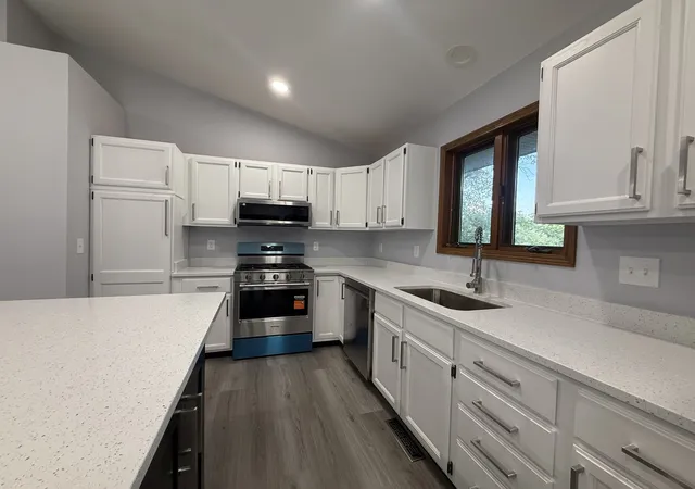 Photo 3 of Single family home for sale at 1619 Candlewick Dr SW, Poplar Grove, IL 61065 | MLS# 12749463 | Listing updated on 2026-09-14