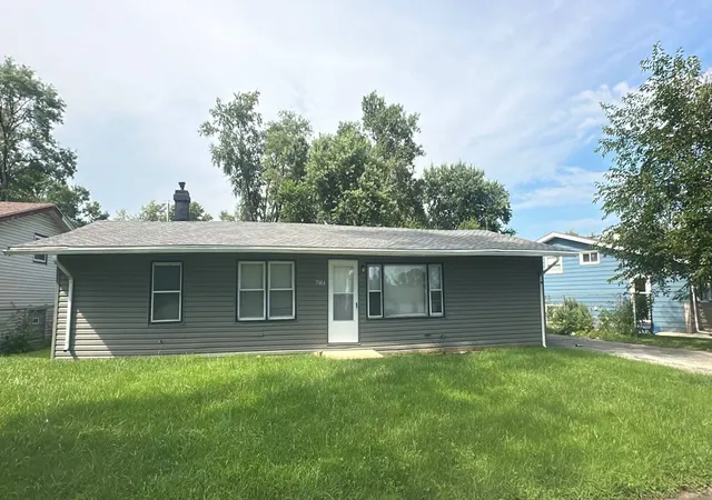 Photo 1 of Single family home for sale at 15404 Maple Ln, Markham, IL 60428 | MLS# 12749493 | Listing updated on 2026-09-21