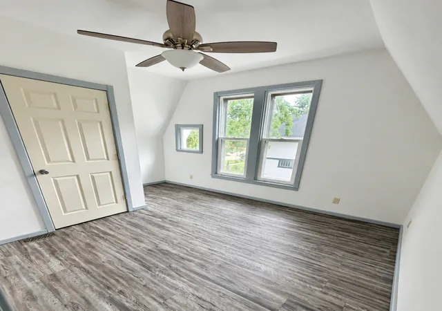 Photo 4 of Single family home for sale at 208 W Pells St, Paxton, IL 60957 | MLS# 12749502 | Listing updated on 2026-10-08