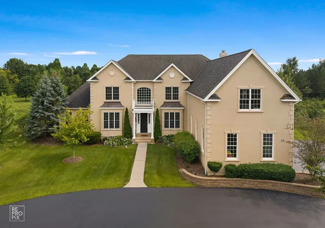 Photo 2 of Mansion for sale at 23 Wood Oaks Dr, South Barrington, IL 60010 | MLS# 12749524 | Listing updated on 2026-09-14