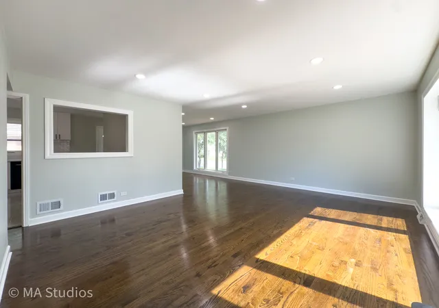 Photo 2 of Sale Pending at 4256 Golf Rd, Skokie, IL 60076 | MLS# 12749572 | Listing updated on 2026-10-05