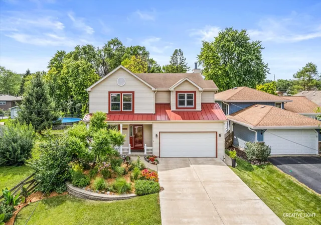 Photo 1 of Single family home for sale at 3s370 Curtis Ave, Warrenville, IL 60555 | MLS# 12749594 | Listing updated on 2026-09-16