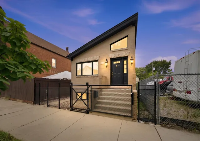 Photo 29 of Single family home for sale at 4550 S Mcdowell Ave, Chicago, IL 60609 | MLS# 12749596 | Listing updated on 2026-09-08