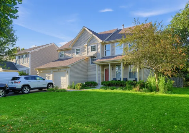 Photo 1 of Single family home for sale at 18499 W Springwood Dr, Grayslake, IL 60030 | MLS# 12749611 | Listing updated on 2026-10-07