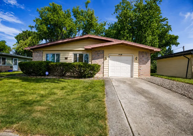 Photo 1 of Single family home for sale at 322 Sioux St, Park Forest, IL 60466 | MLS# 12749613 | Listing updated on 2026-09-13